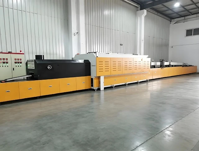 L&ograve; luyện s&aacute;ng để xử l&yacute; dung dịch v&agrave; h&agrave;n th&eacute;p kh&ocirc;ng gỉ