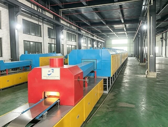 L&ograve; h&agrave;n kh&iacute; quyển li&ecirc;n tục v&agrave;nh đai lưới 120kW 1150&deg;C để h&agrave;n phụ t&ugrave;ng &ocirc; t&ocirc; sản xuất h&agrave;ng loạt