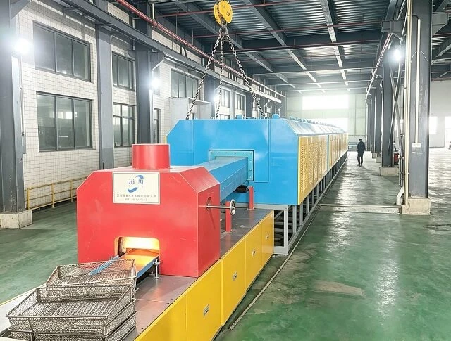 L&ograve; h&agrave;n li&ecirc;n tục dạng lưới 120kW V&agrave;nh đai lưới 5 v&ugrave;ng 1150oC cho Luyện kim bột phần cứng