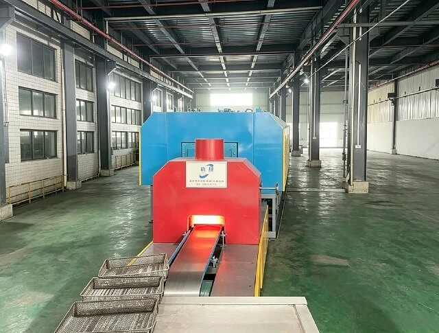 L&ograve; h&agrave;n li&ecirc;n tục dạng lưới 120kW V&agrave;nh đai lưới 5 v&ugrave;ng 1150oC cho Luyện kim bột phần cứng