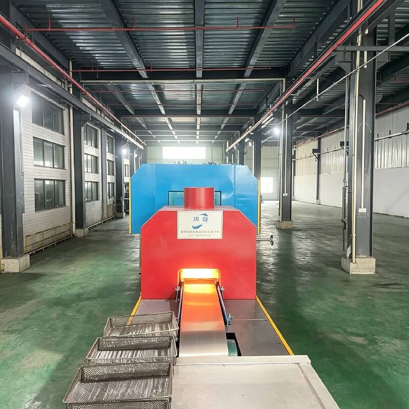 Lò hàn liên tục dạng lưới 120kW 5 vùng 1150oC cho luyện kim bột phần cứng